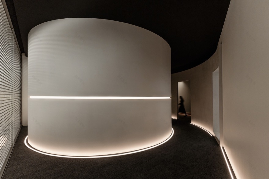 Undersky天空见灯光展厅丨中国中山丨加减智库设计事务所-14