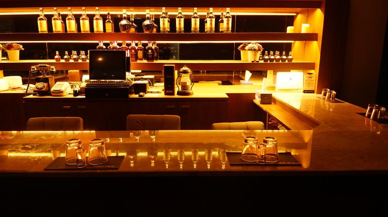 伦敦街 15 平米简约公寓，高端石材打造温馨空间-4