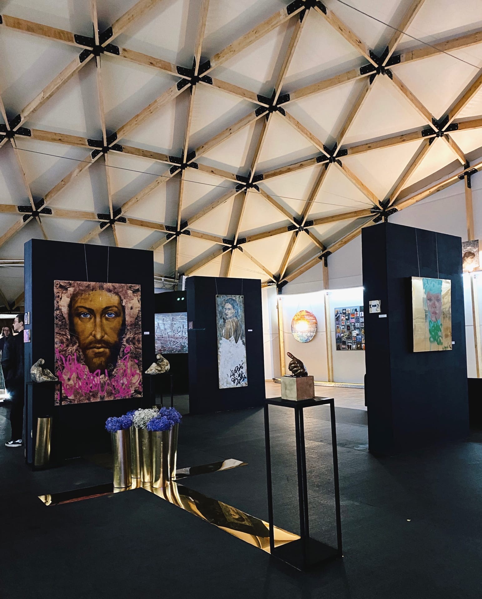 俄罗斯圣彼得堡八穹顶馆 | 现代建筑的融合与创新-18