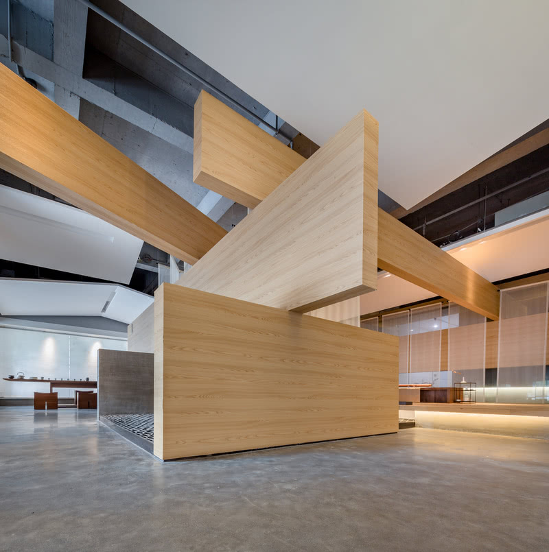 扭曲之墙 | 构建多维视角的空间艺术-2