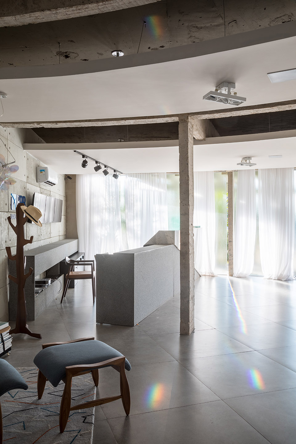 六一艺廊，巴西利亚 / Debaixo do Bloco Arquitetura-9