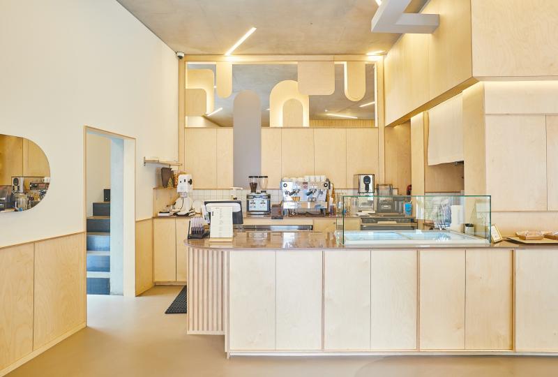 明亮温馨的 38 平米咖啡厅设计-4