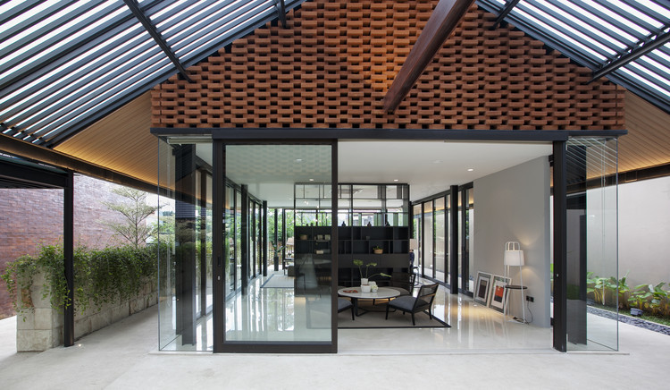 印尼马朗绿色梯田住宅 | 自然通风与光线的巧妙融合-31