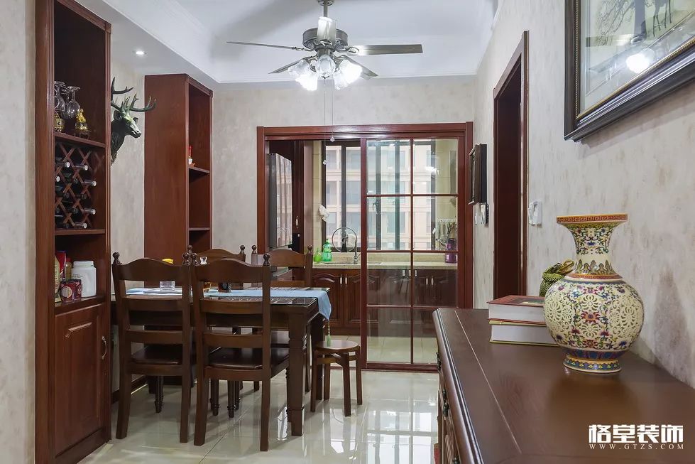 君悦东方美式生活,实木家具藏蓝沙发打造复古甜美空间-31