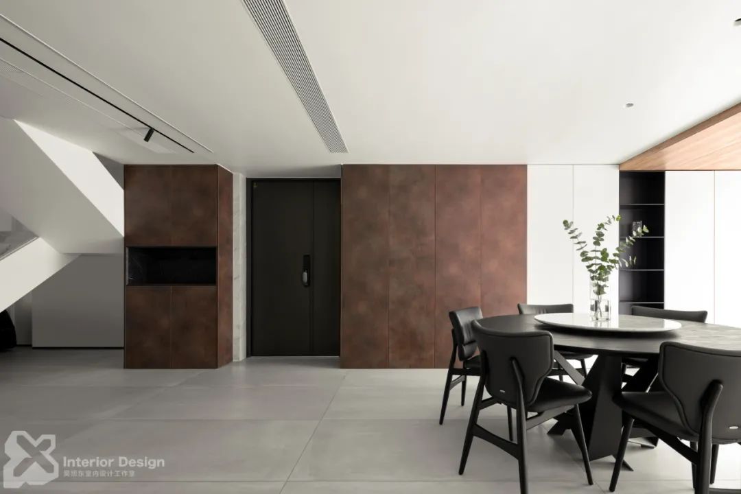东阳 420㎡极简复式,黑白灰构建纯粹空间-51