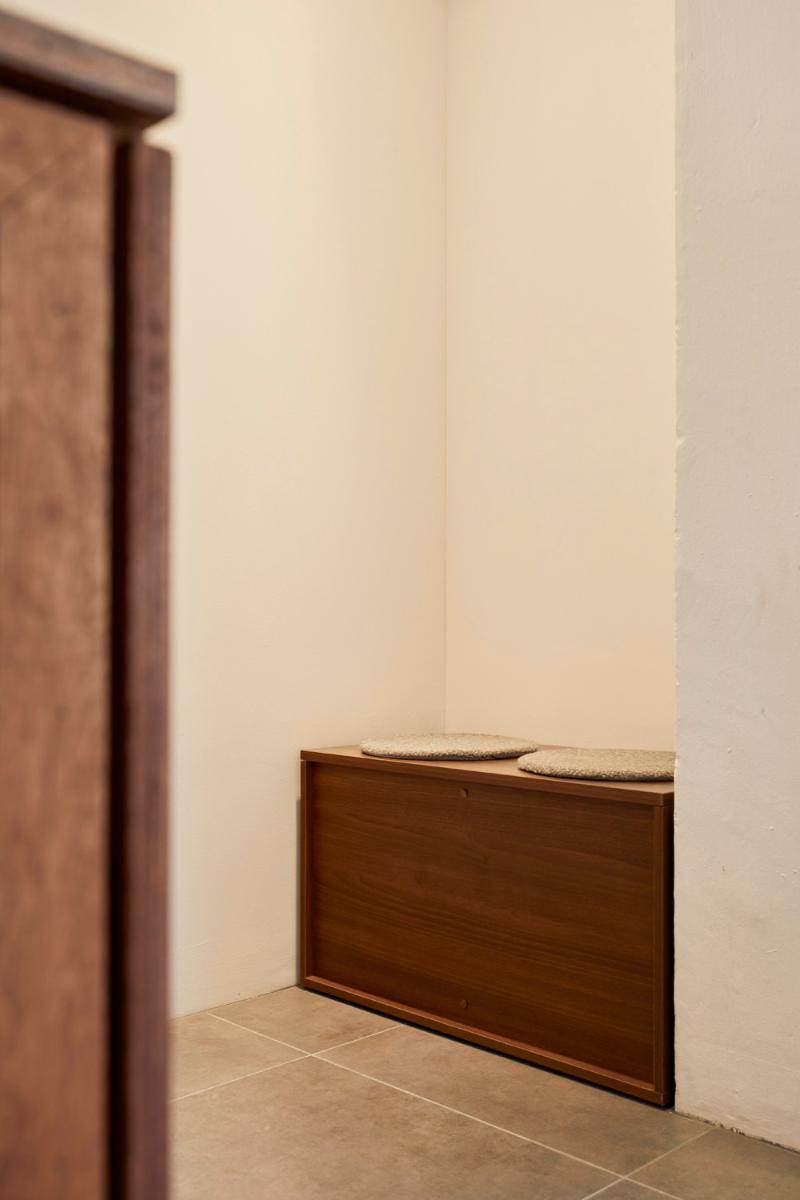 18 平极简蛋糕店 | 白色&原木的精致空间-14