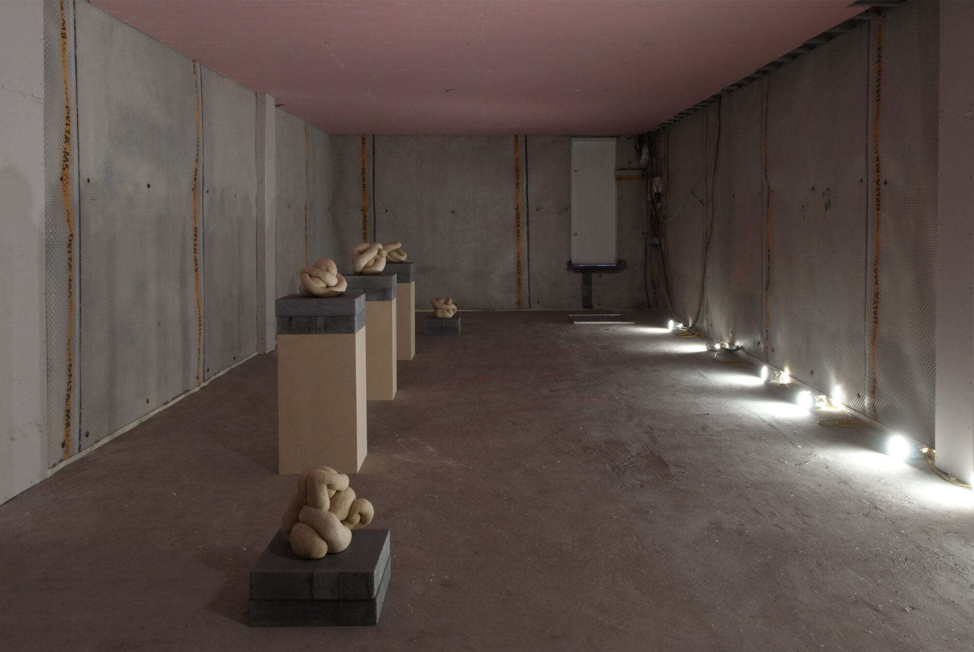 多佛街痤疮用品店丨United KingdomLondon丨Gort Scott（Jay Gort,Fiona Scott）-25