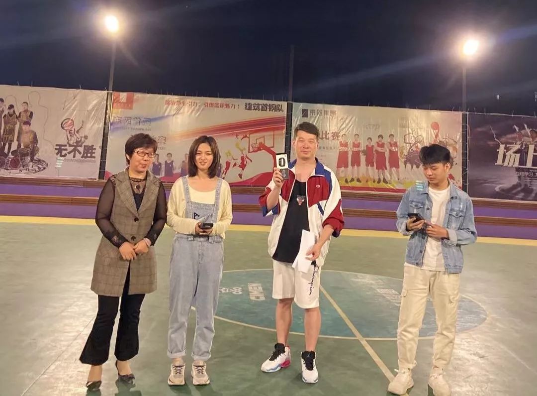 街头篮球赛激情对决,室内设计展现运动魅力-95