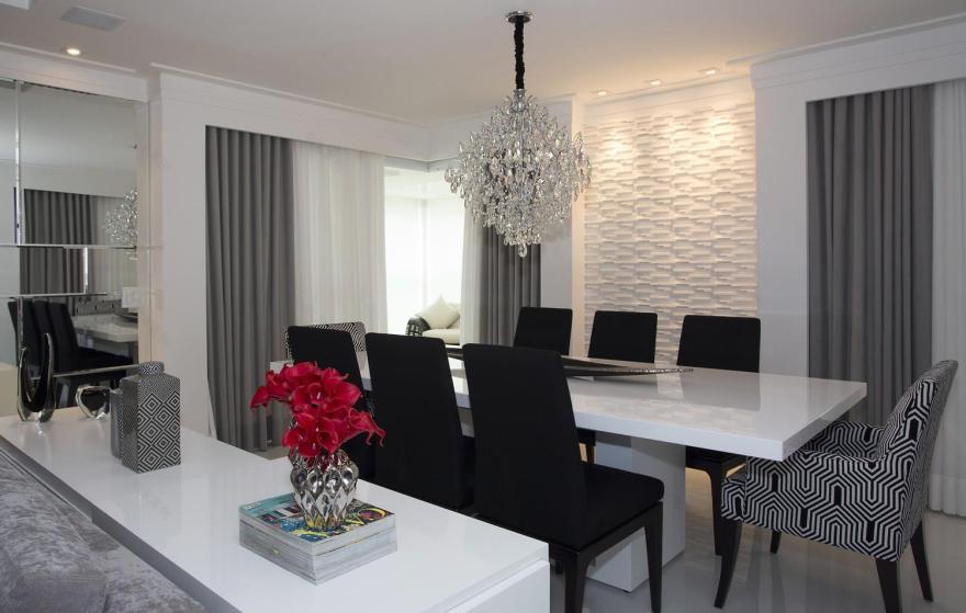 巴西设计师Érica Salguero 的木质玻璃公寓设计-6