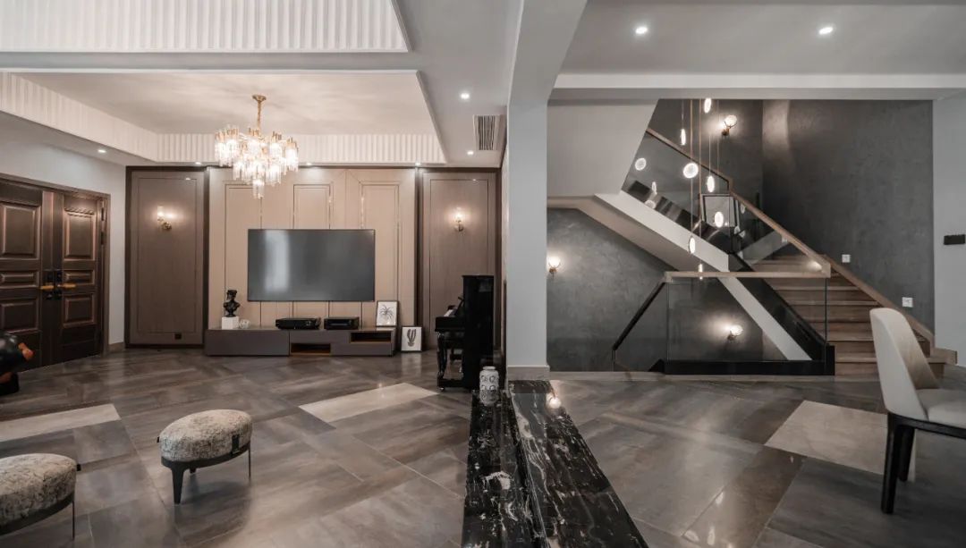 95后小夫妻550㎡婚房，演绎浪漫轻奢格 | 苏远芳设计-17