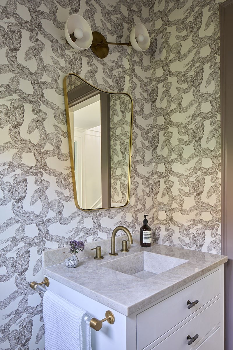 轻松升级！打造豪华浴室的平价技巧-78