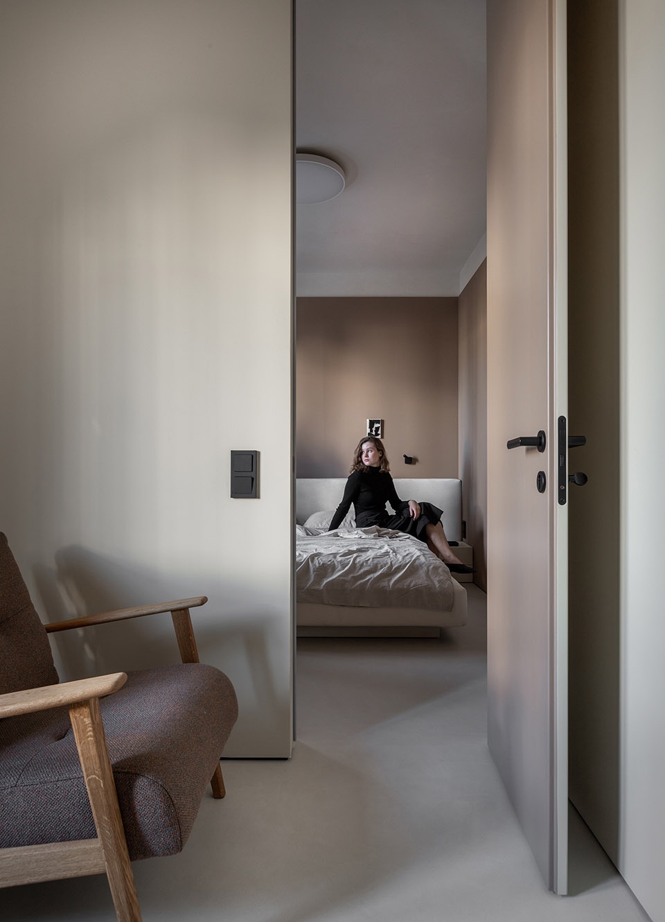 米色公寓，现代极简主义的温馨家庭空间-23