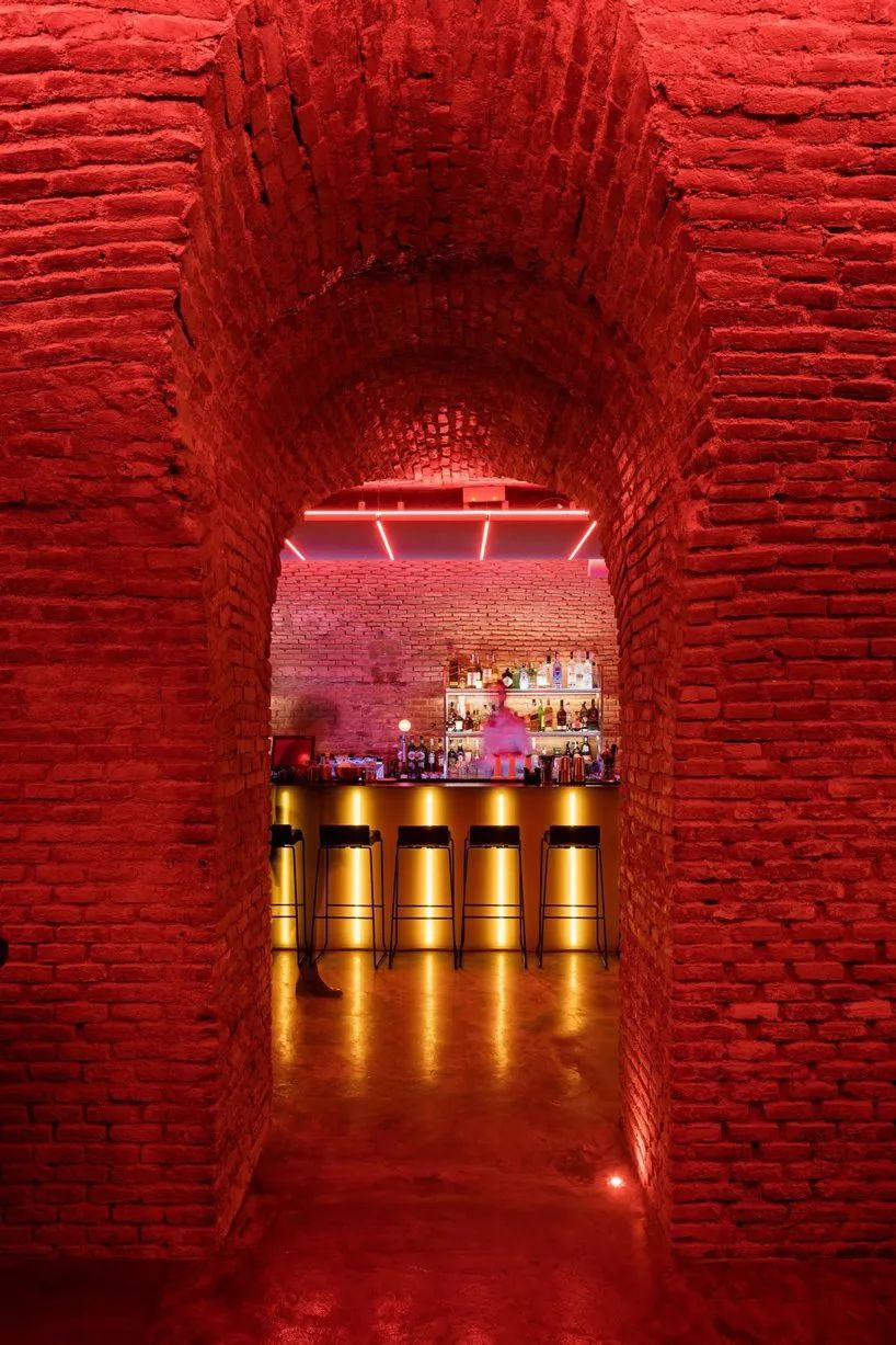 迷幻洞穴 | 马德里地下夜总会 Bala Perdida 改造设计-6