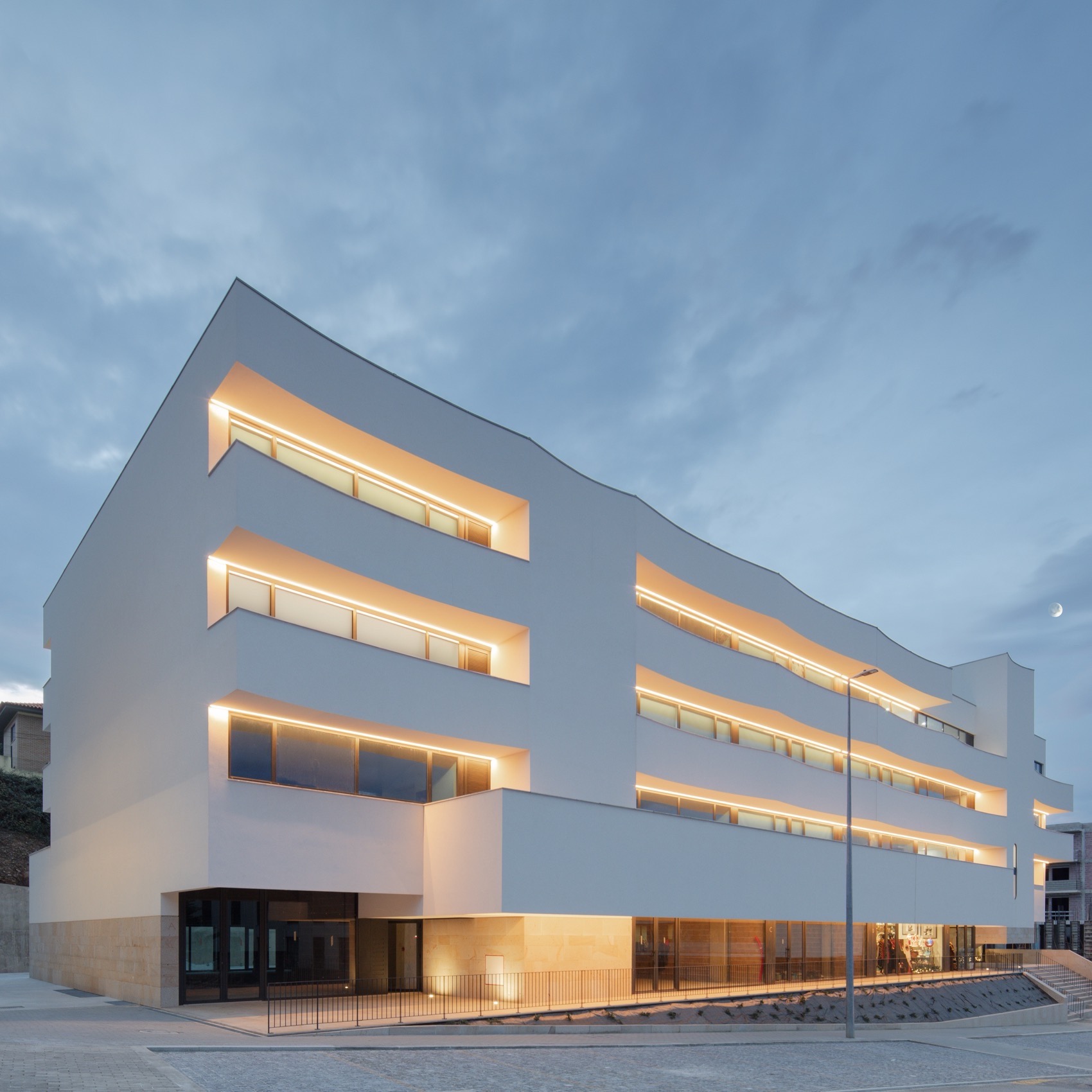 AURORA 10 住宅楼丨葡萄牙丨Tiago do Vale Architects-93