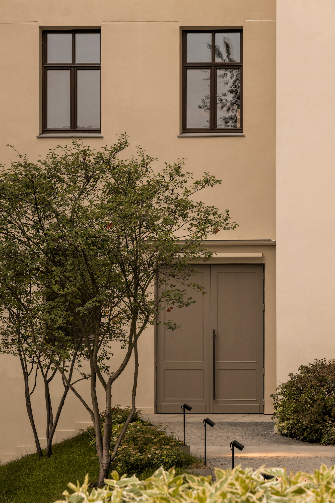 ABRIKOSOV / MR GROUP-17