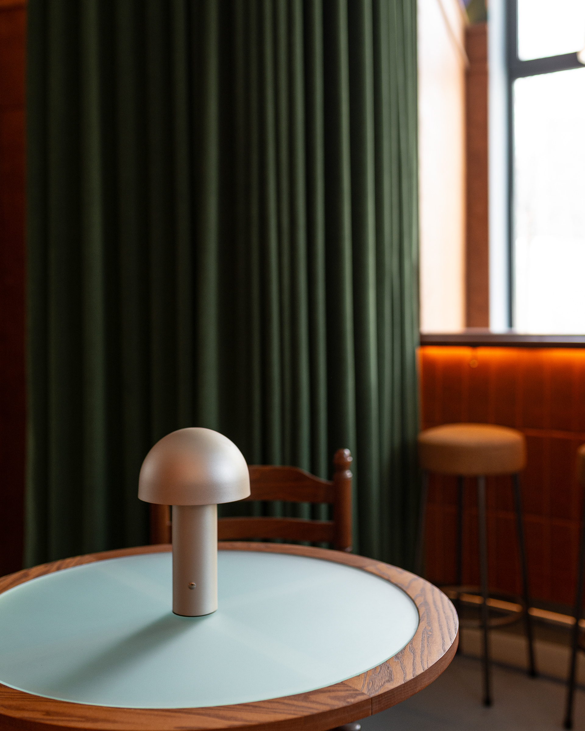 爱芝野甜品酒吧

注：由于OI CHI YE可能并非常见词汇，推测为品牌名音译，这里按发音给出一种可能的翻译，若有特定含义请提供更多背景信息 丨乌克兰基辅-11