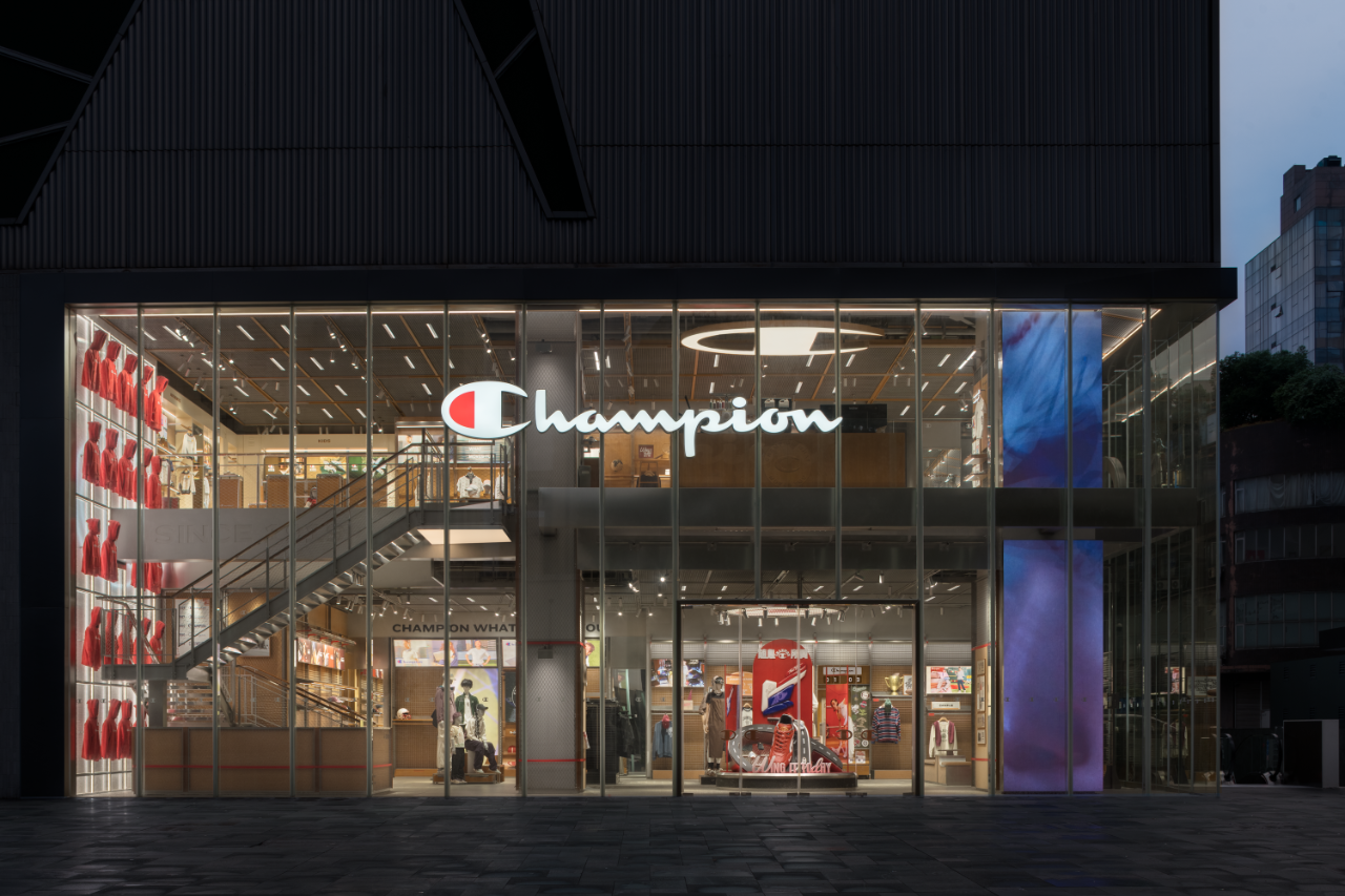 Champion成都盈嘉旗舰店空间设计丨中国成都丨立品设计-6