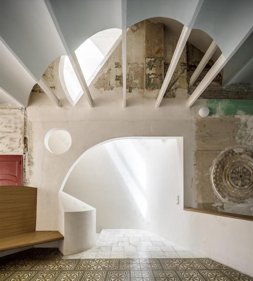 巴塞罗那萨拉贝克特剧院-11