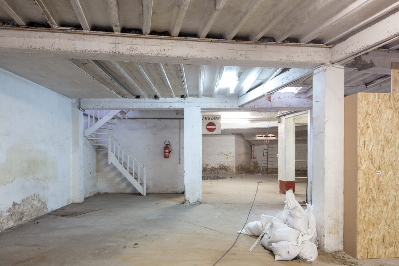 布鲁塞尔工业建筑改造住宅及陶瓷工作室丨比利时丨AgwA,Evelia Macal-17