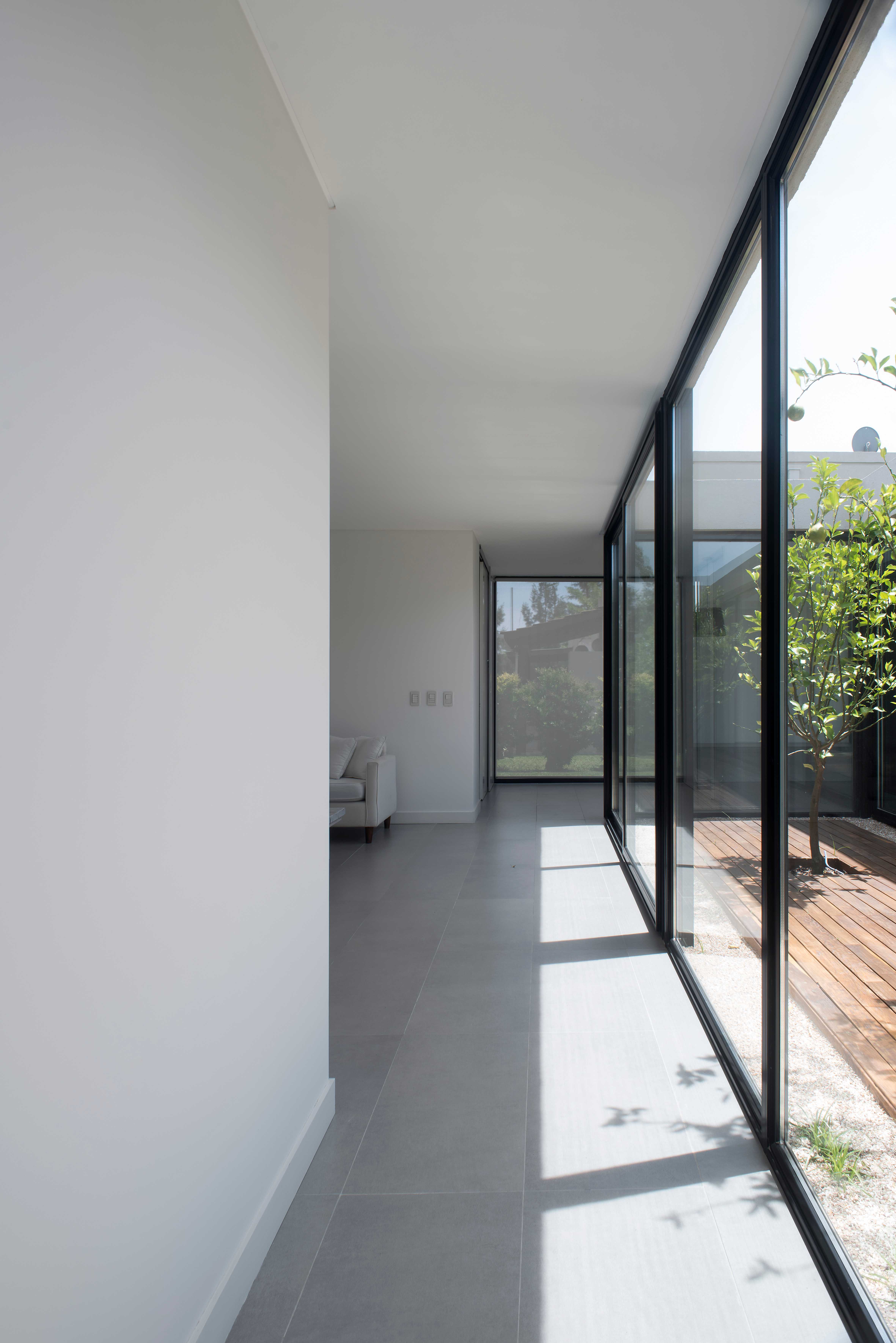 2LH 住宅 | 中型地块的创意设计-26