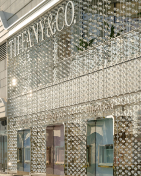 蒂芙尼（Tiffany & Co.）专卖店钻石门头设计，上海 | Space design by Nina Frolova - 餐饮资讯 - 餐厅LOGO-VI空间设计-全球餐饮研究所