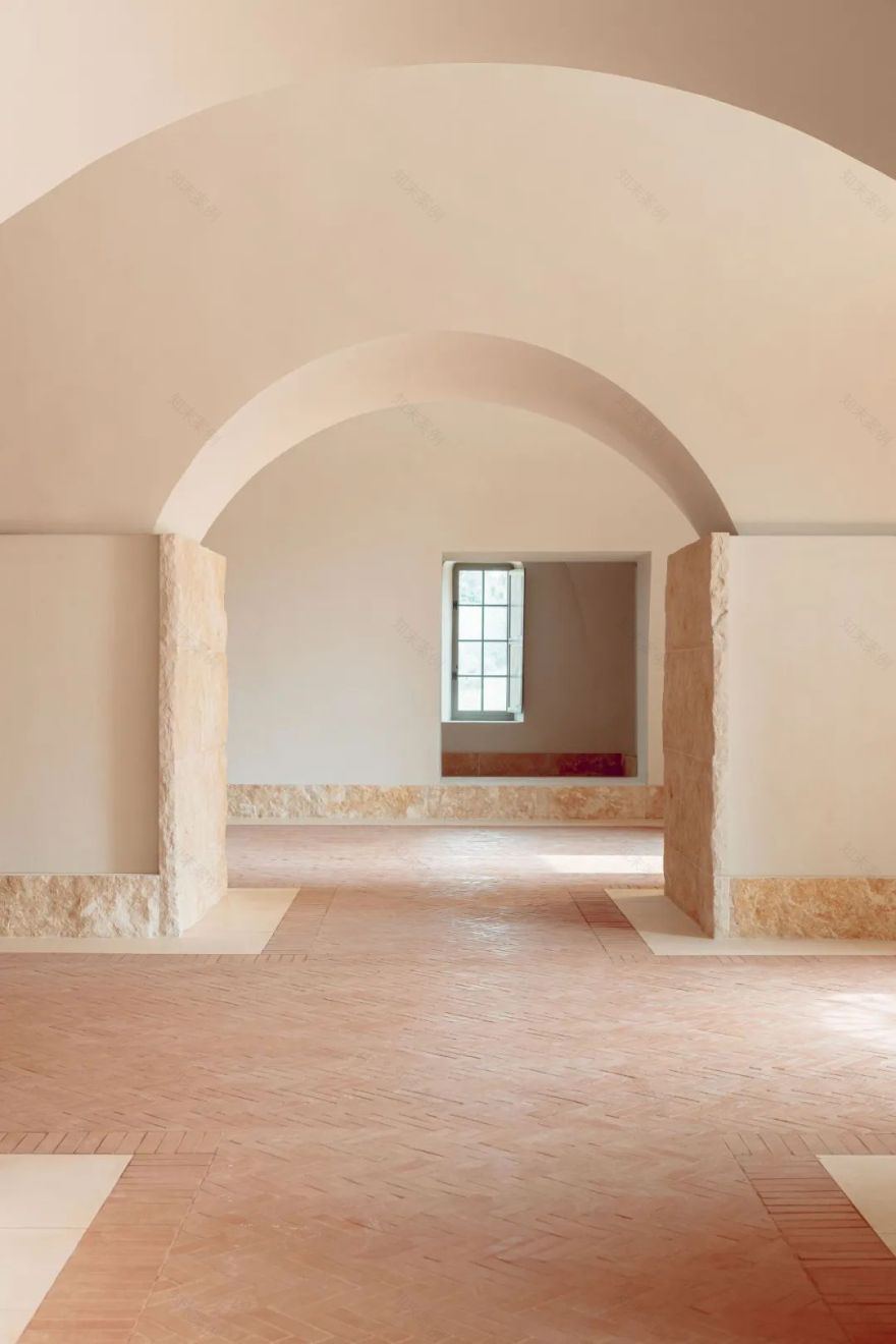 普罗旺斯葡萄园古老城堡重建丨建筑师Amelia Tavella-11