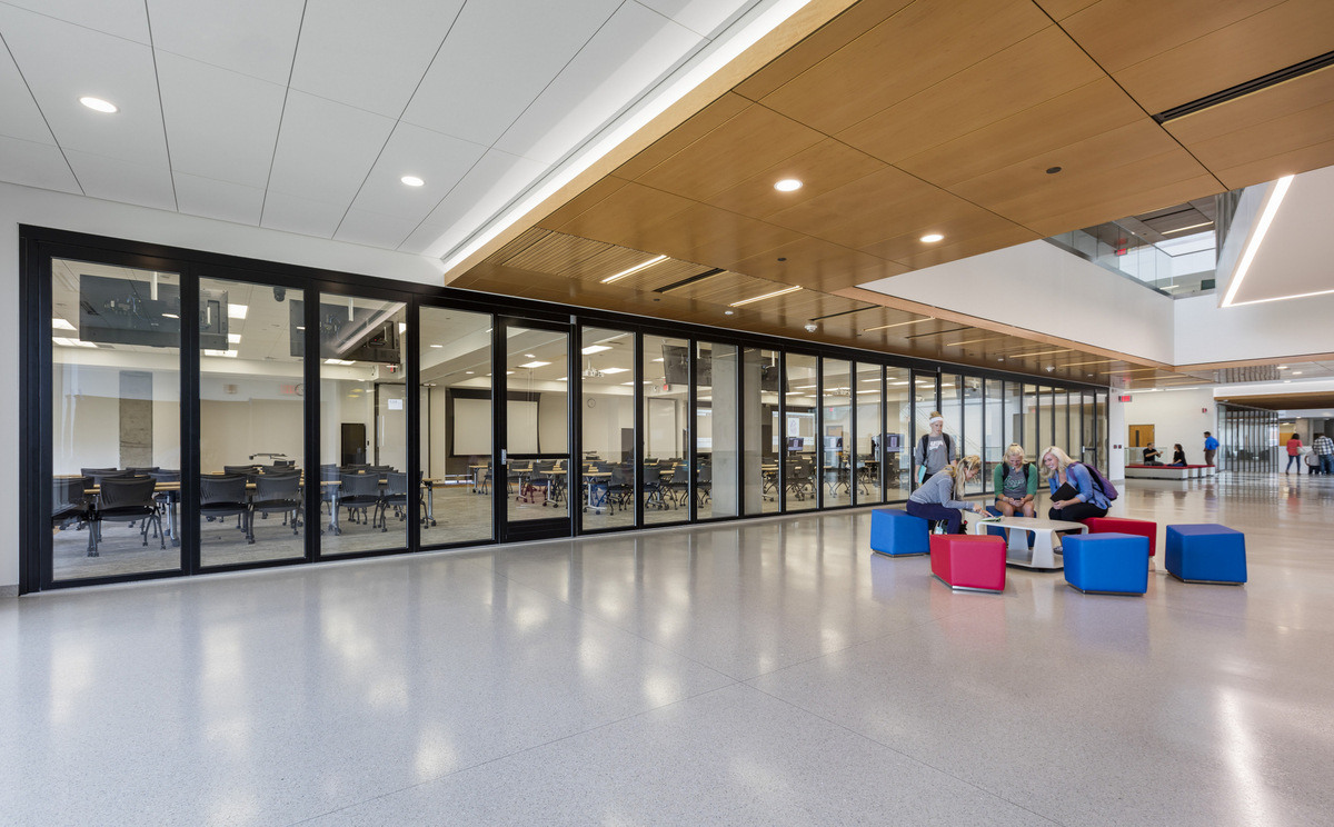 北达科他大学医学院+健康科学学院-21