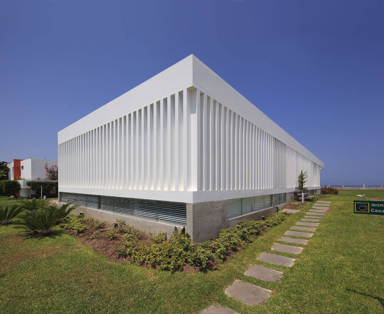 白盒子中的垂直生活-30