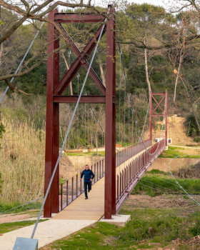 西班牙 Ripoll 河悬索桥