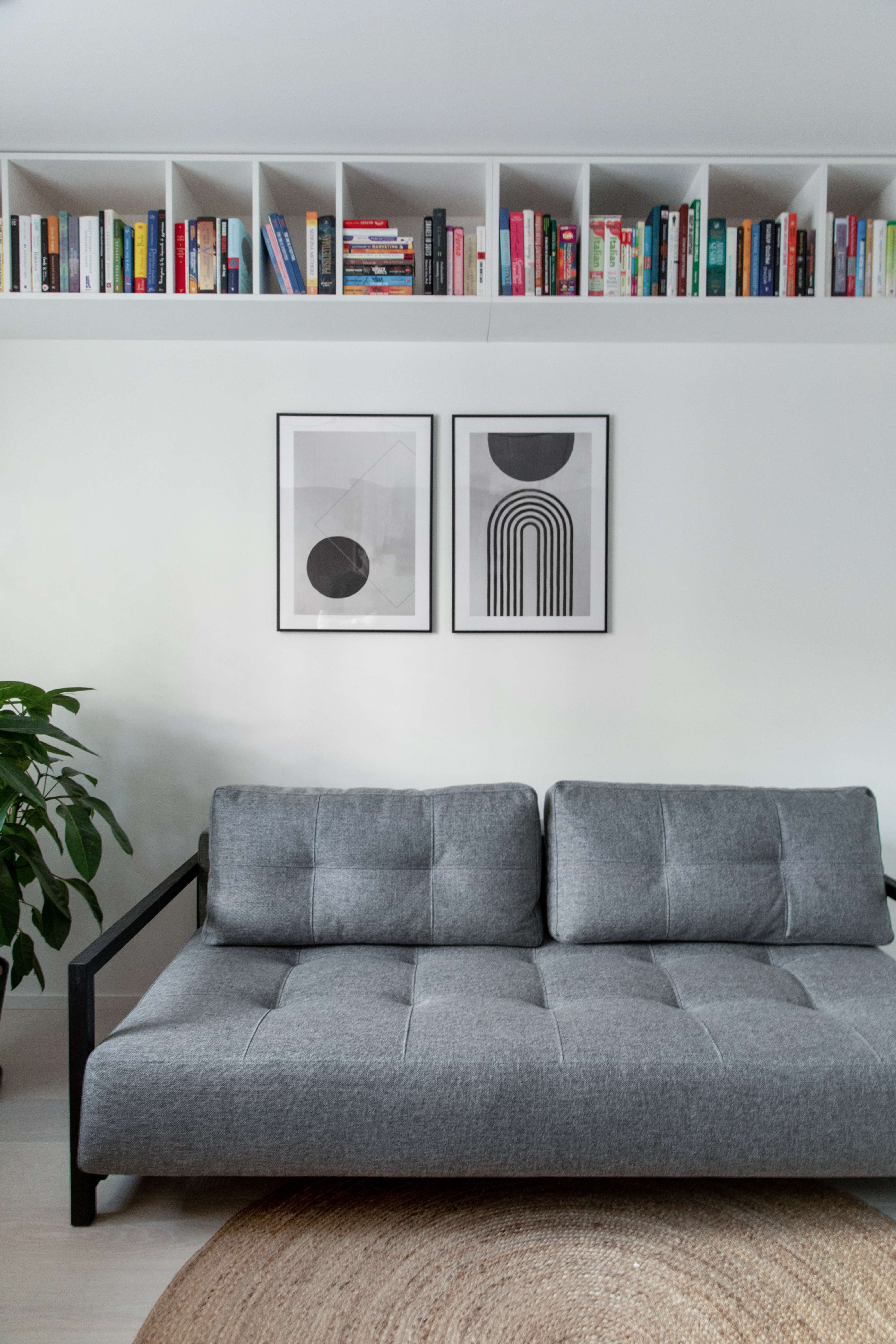 Butas prie upės InArch-20