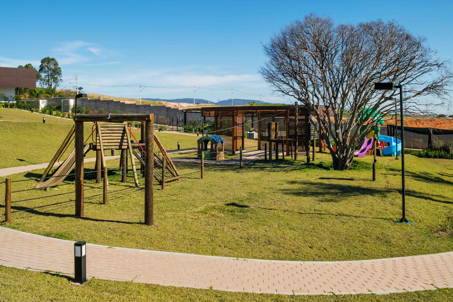 巴西自然景观中的社交俱乐部总部-49