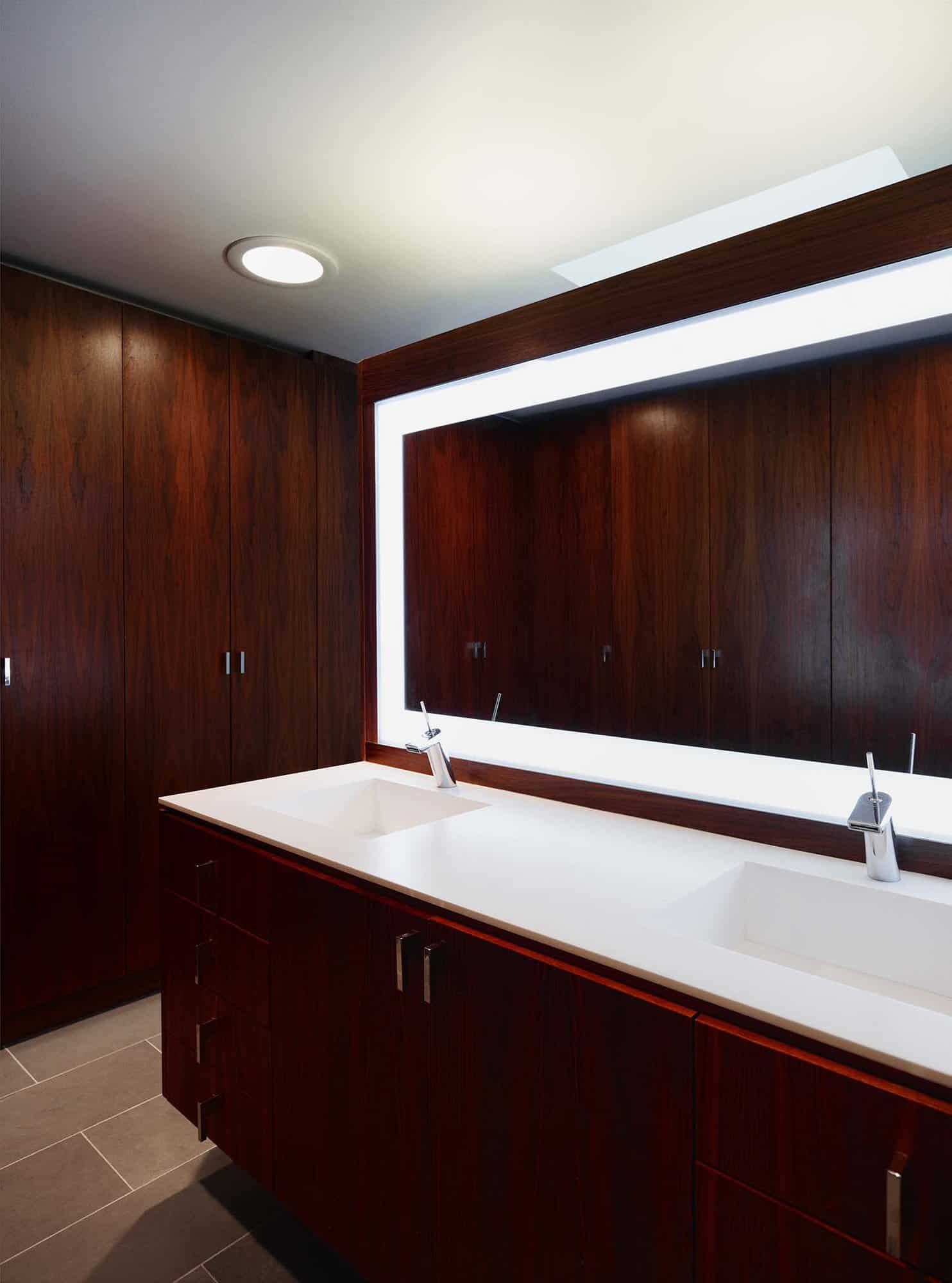 This compact Toronto house gets a stunning modern makeover-22