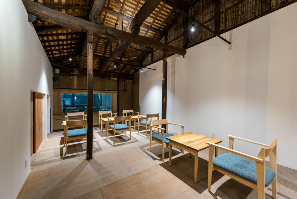 京都萬都所 老屋改造咖啡廳｜店內提供沐浴，木香洗滌靈魂 | 瘋設計 FUNDESIGN-9