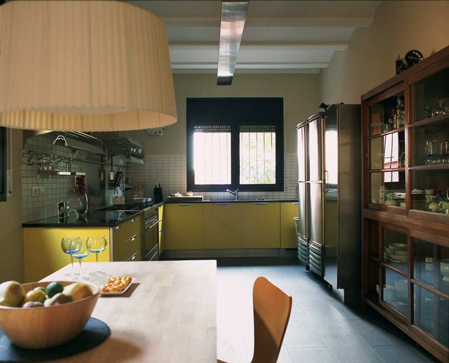 黄色高科技风格厨房设计-17