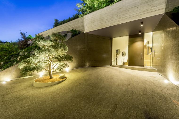 奥地利林茲市 E 住宅——悬浮式设计,生活休闲两不误-19