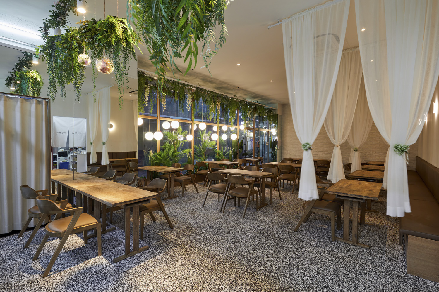 25 坪餐厅的精致设计，打造美食与美酒的美好空间-5