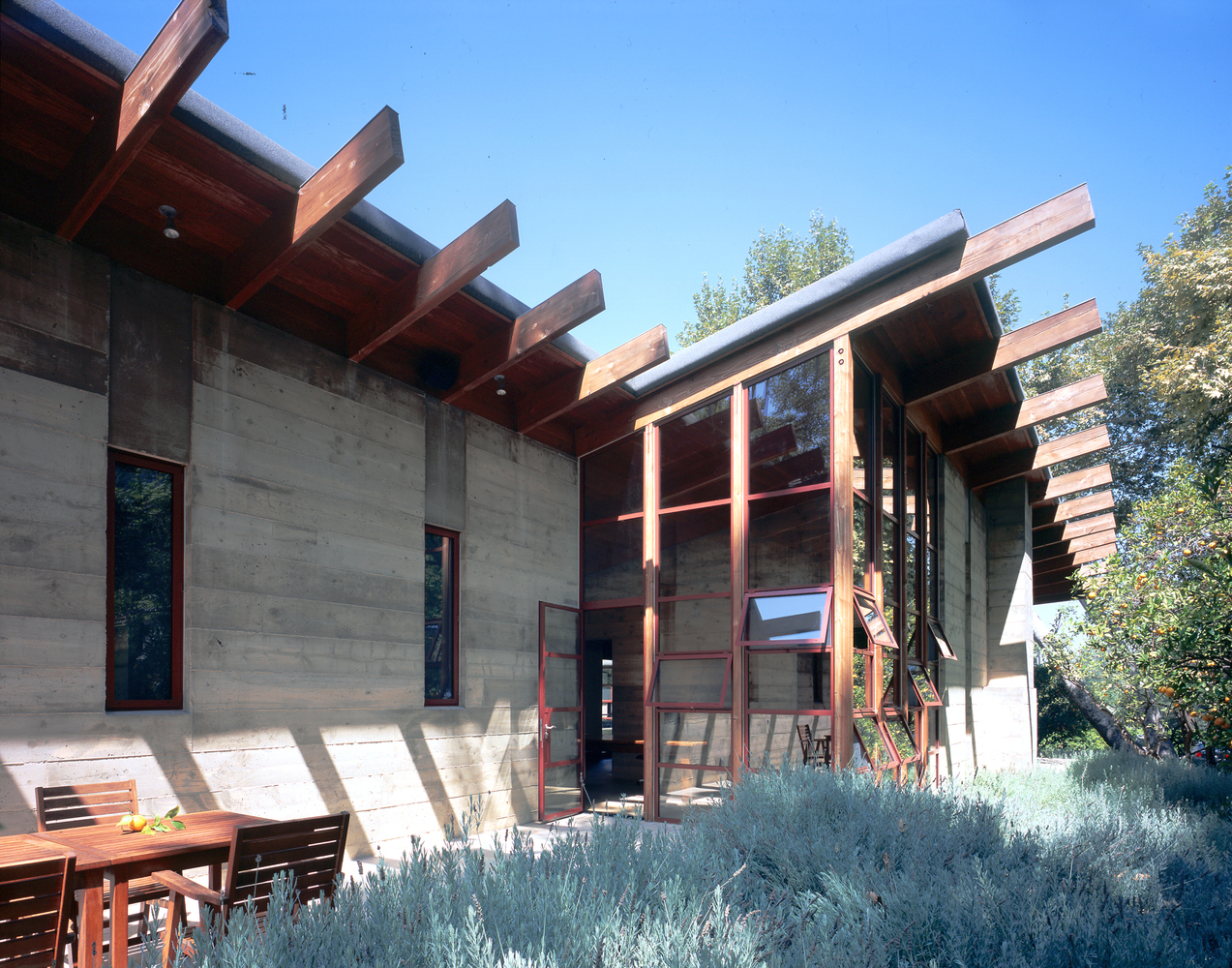 掌案免费分享多个高清别墅场景图，内含别墅户型图-27