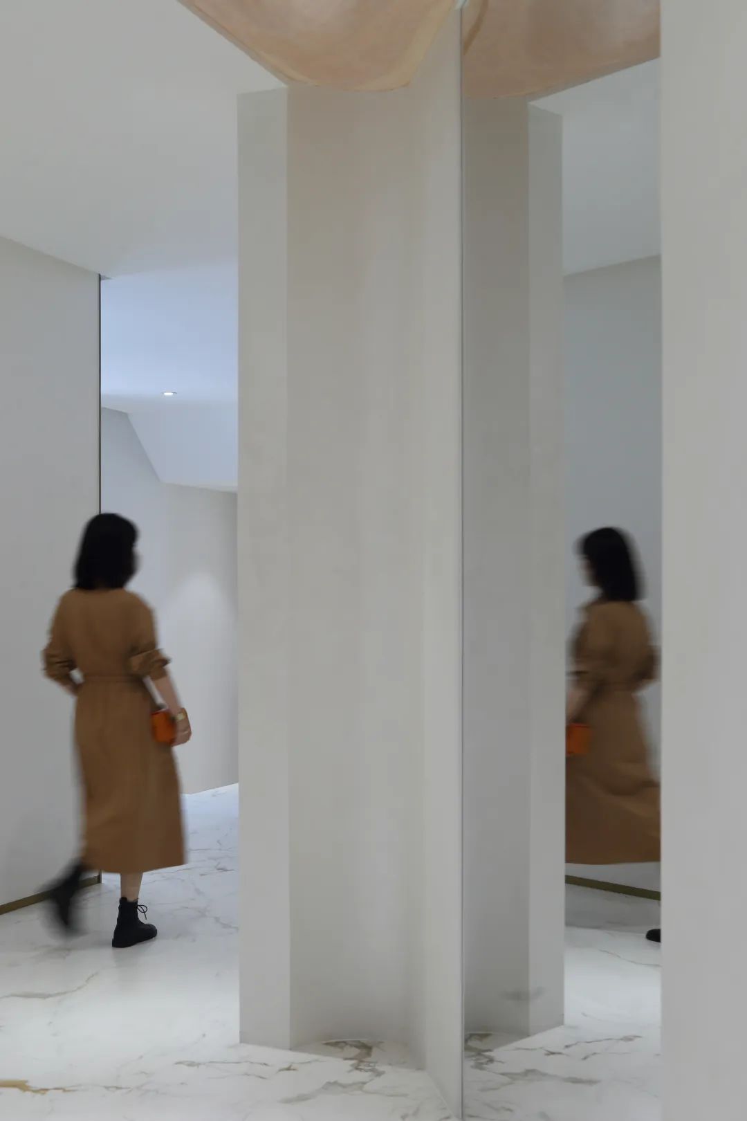 双鱼主题的高定服装店丨中国成都丨文东上锦设计-28