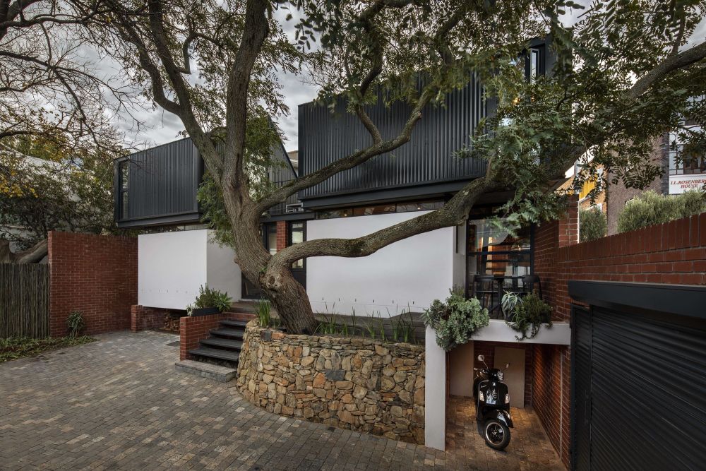 南非开普敦历史街区坡地住宅改造-23