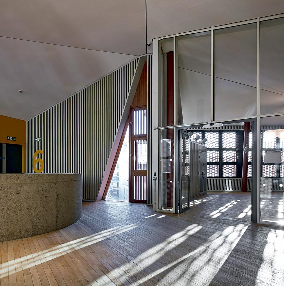 伦敦经济学院学生中心-20