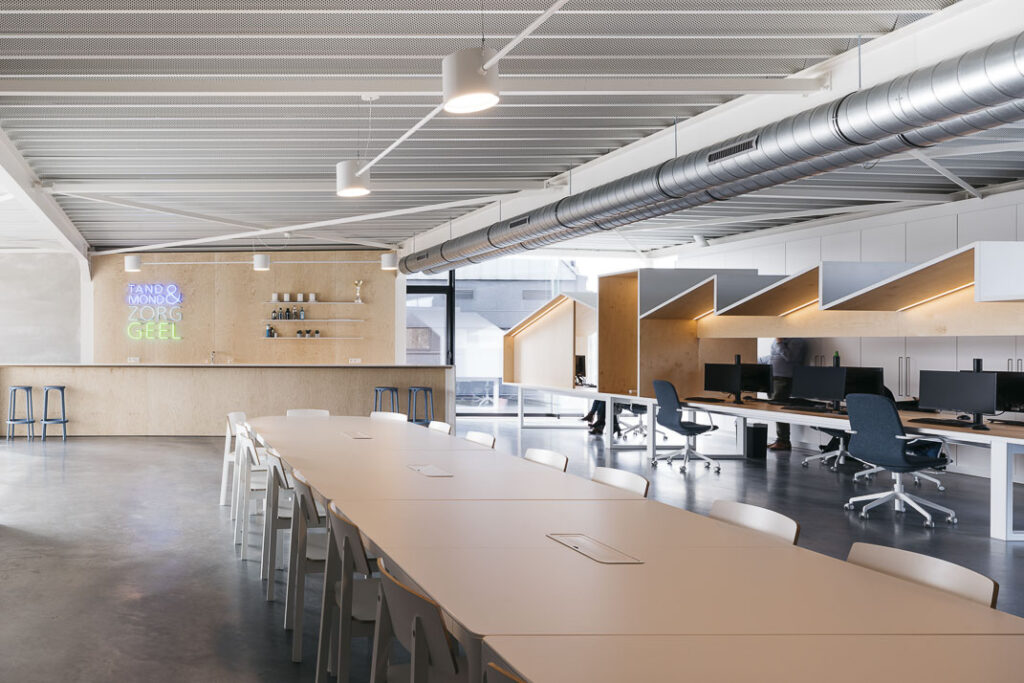 巴克兰茨·弗拉科（考虑到Bakelants和Frako很可能是人名，按照常见外文人名音译处理得出该结果） -4