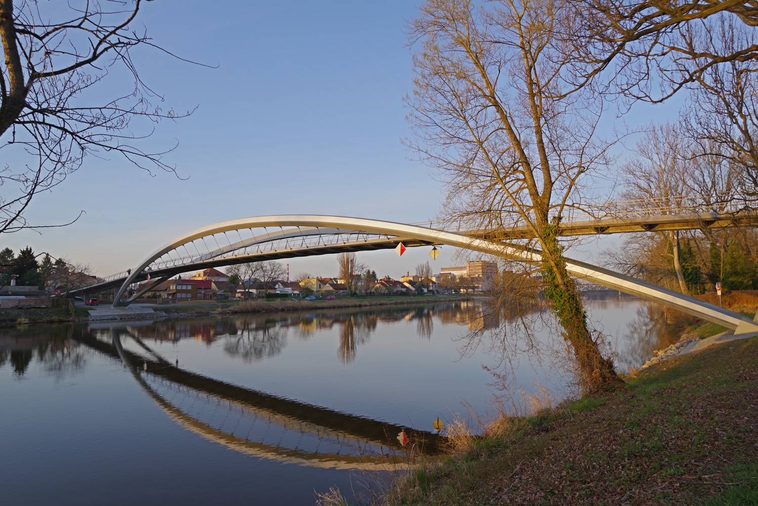 捷克 Nymburk 人行天桥丨Strasky,Husty a partneri (SHP)-36