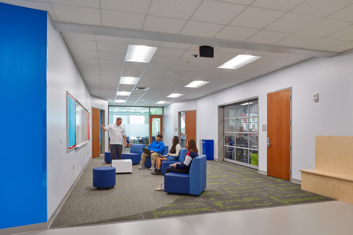 Lake Middle & High School 创新学习空间-20