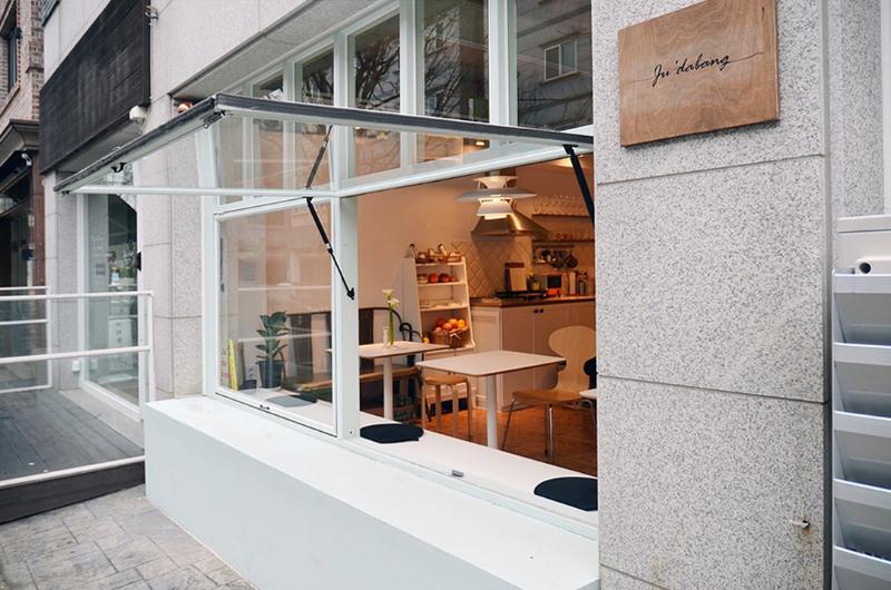 二十平米法式家居咖啡馆，小空间大创意-4