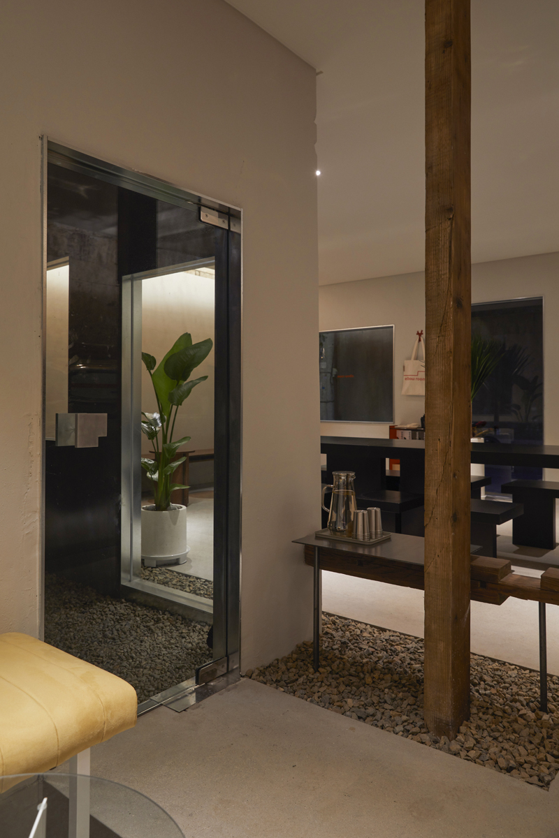 现代简约 20 平米咖啡馆，儿童友好设计展现温馨氛围-23