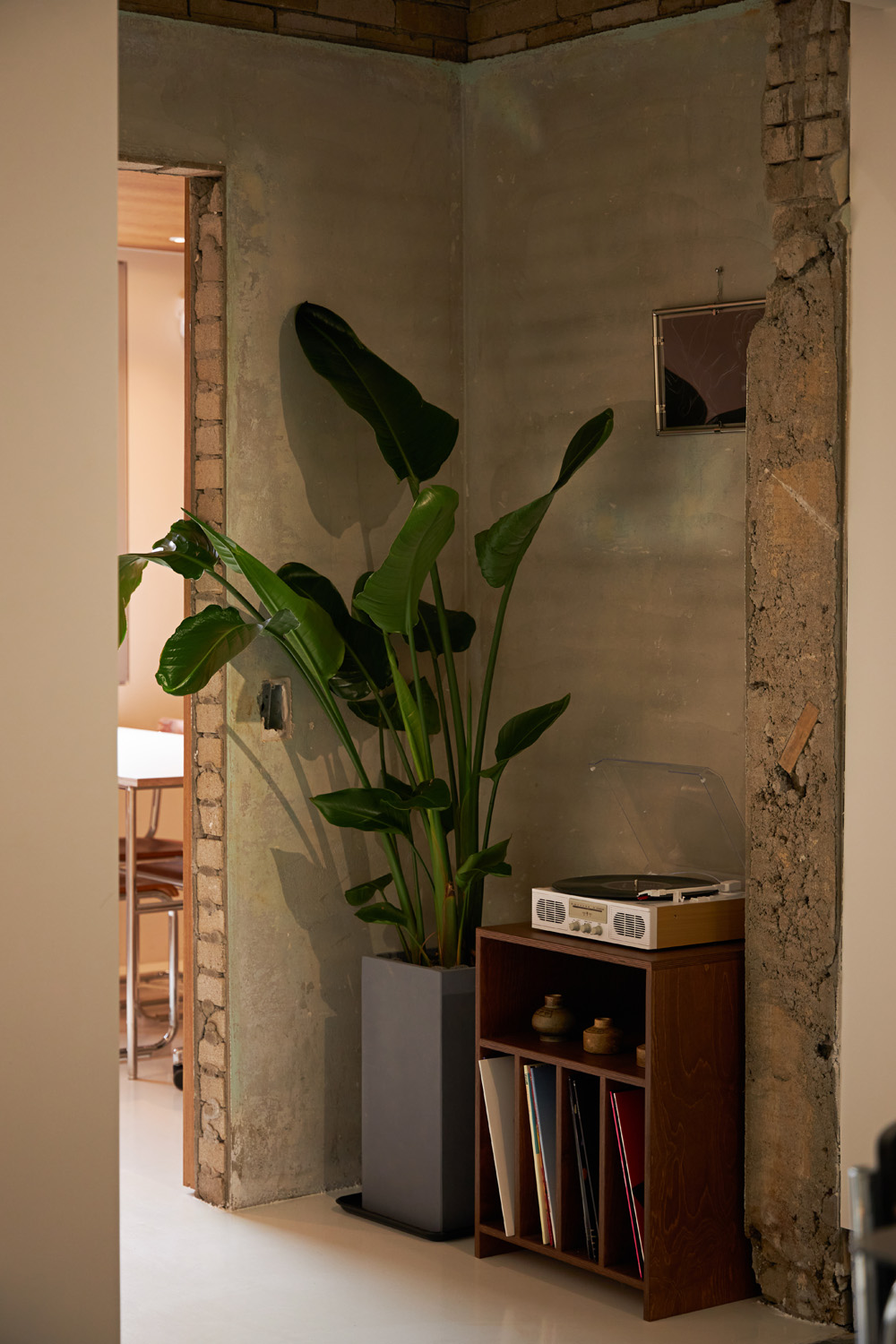 29°C 的温暖 | 木质氛围的咖啡厅设计-23