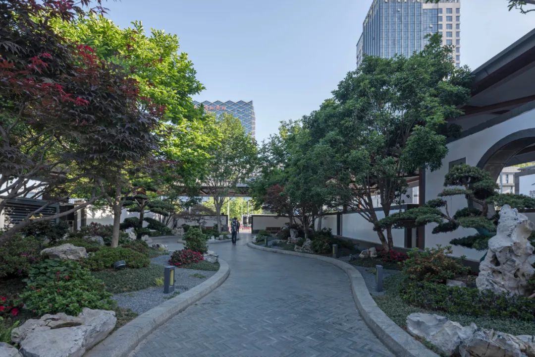 公园城市,苏州火车站震撼升级丨中国苏州丨筑园景观-12