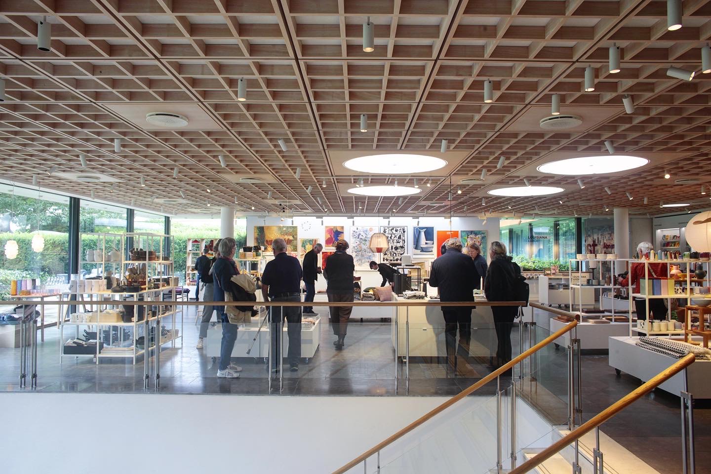 デンマークの海岸線に位置する世界一美しいと称される環境に溶け込む美術館「ルイジアナ美術館」 - #casa-23