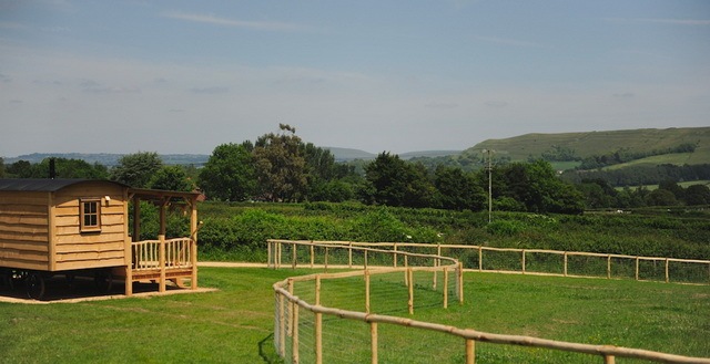 木材马厩与农场住宿设施-19