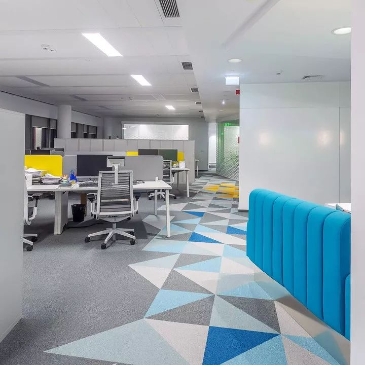 科幻未来主义元素融入的 Thales 泰雷兹办公室设计-55